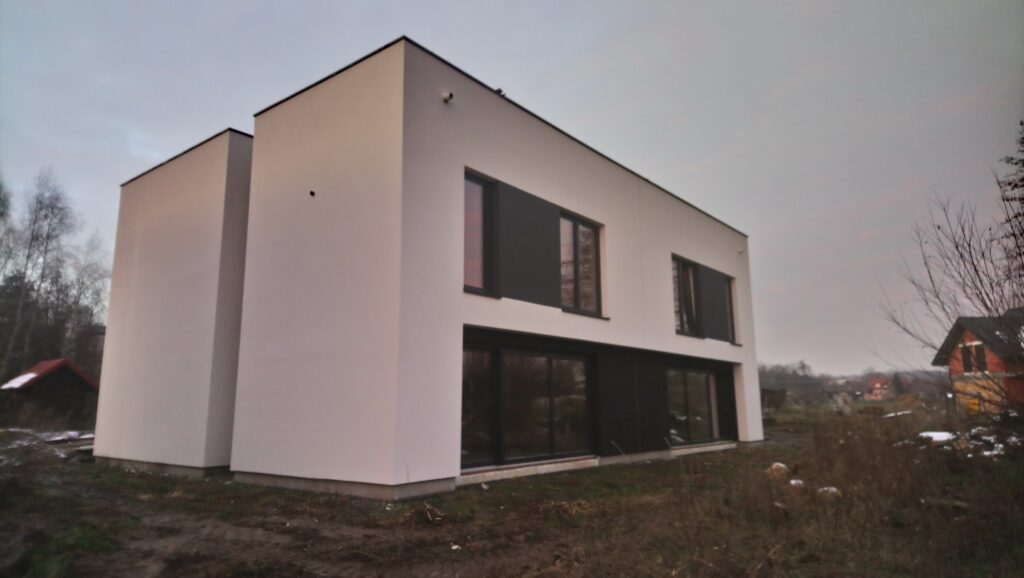 29/11/2025.Budynek 1/2